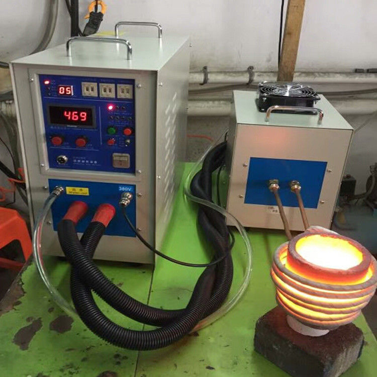 เครื่องปิดความร้อนแบบนําเสนอแบบเคลื่อนไหว 25KW เครื่องทําความร้อนแบบนําเสนอความถี่สูง เครื่องทําความร้อนแบบนําเสนอความถี่