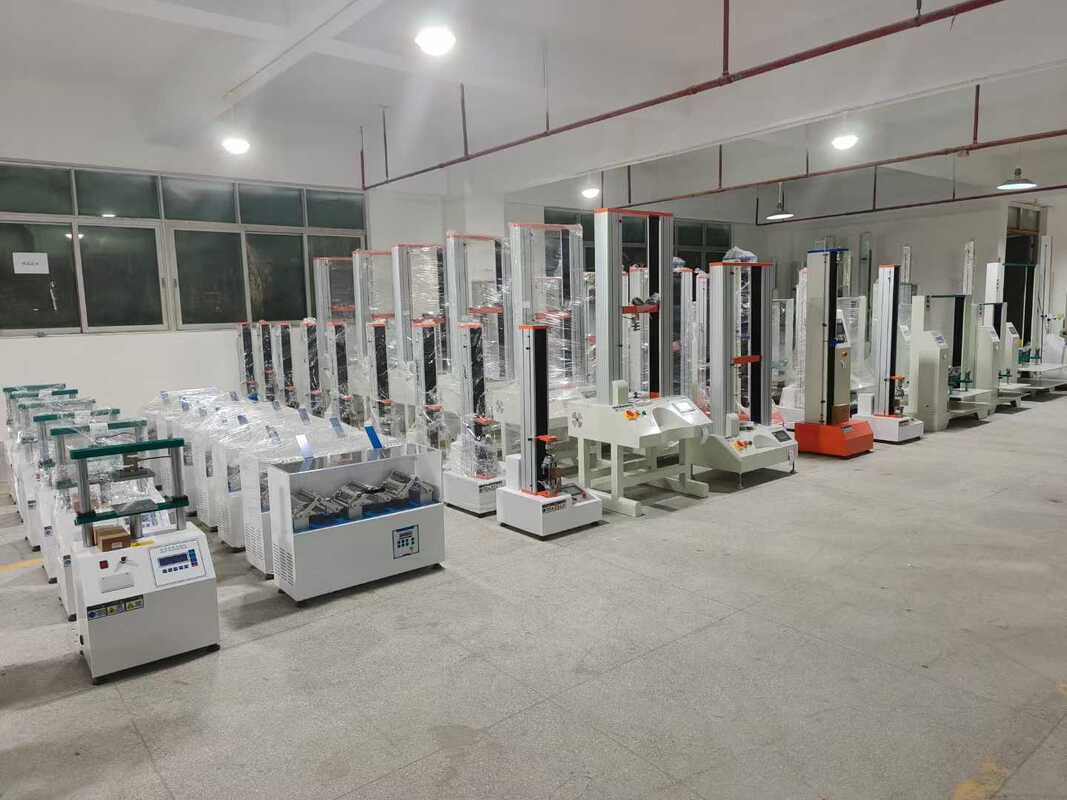 เครื่องทดสอบแรงดึงอเนกประสงค์แบบเสาคู่ 100kN สำหรับเหล็กอลูมิเนียมโลหะ ASTM E8 ISO 6892